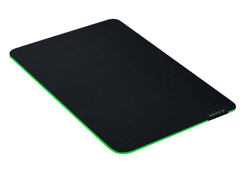 Коврик для компьютерной мыши Razer Gigantus V2 Medium (RZ02-03330200-R3M1)