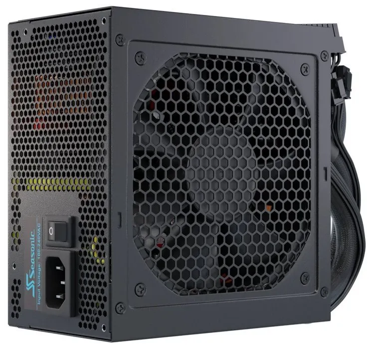 Блок питания Seasonic Focus GM-750 V1.5 (SSR-750FM) [750 Вт, 80 PLUS Gold, 6x SATA, 3 x 6+2 pin PCIe, 1x 4+4 pin CPU, EPS12V, ATX]