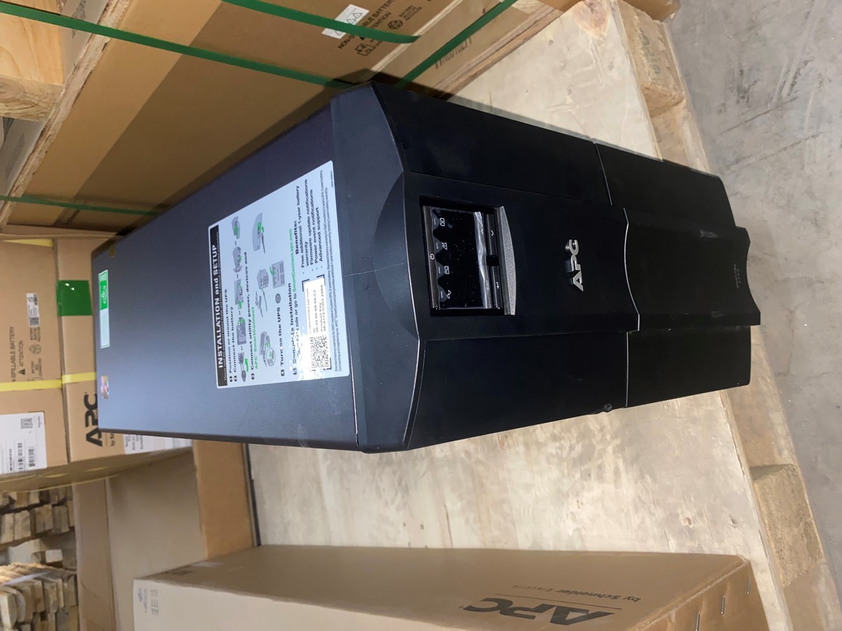 APC Smart-UPS 2200VA LCD 230V SmartConnect (SMT2200IC/def)