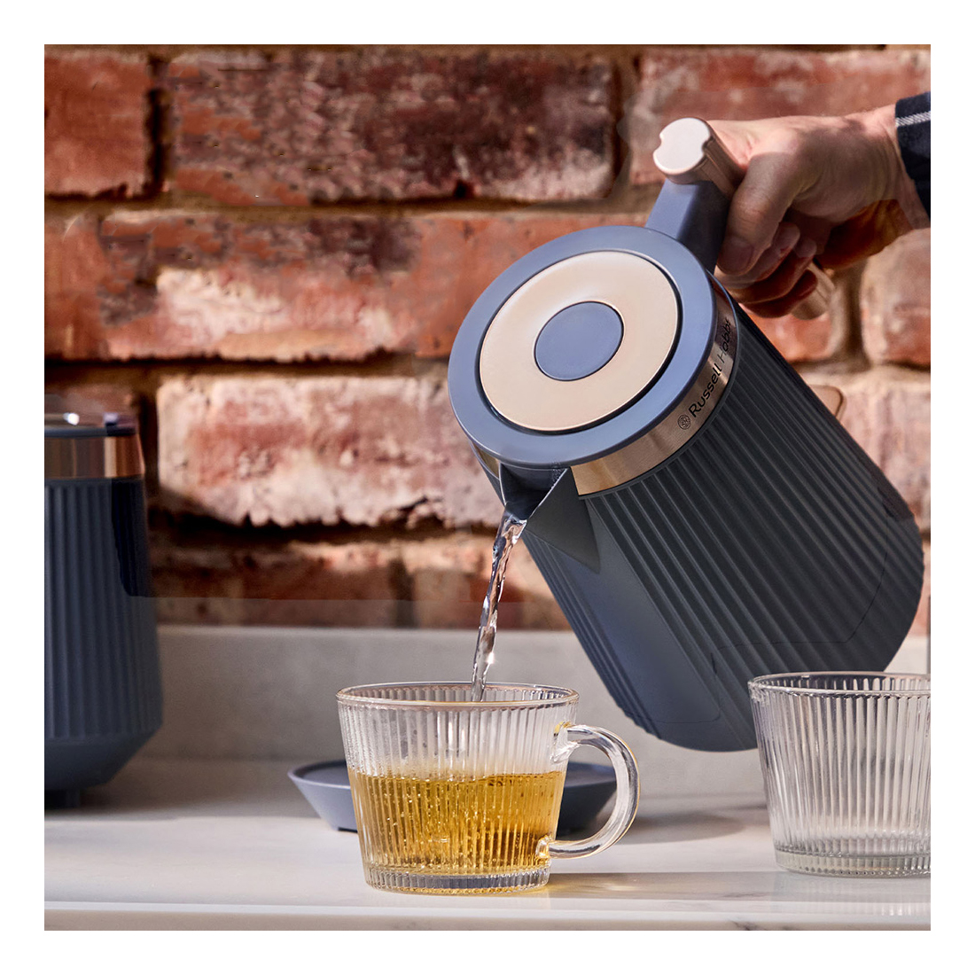 Чайник электрический Russell Hobbs Brontе 26752-70