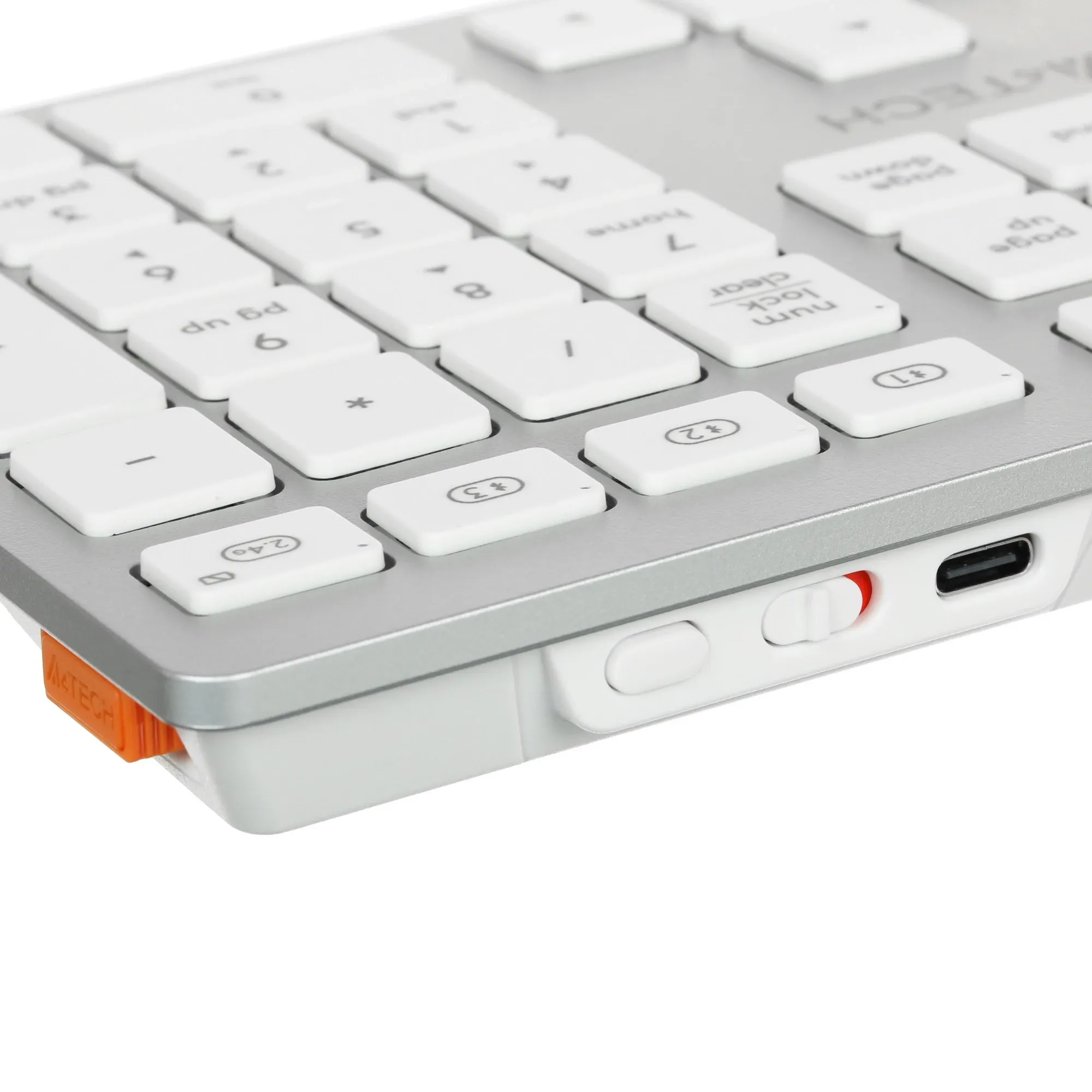 Клавиатура A4Tech Fstyler FBX50C [мембранная, беспроводная, белая]