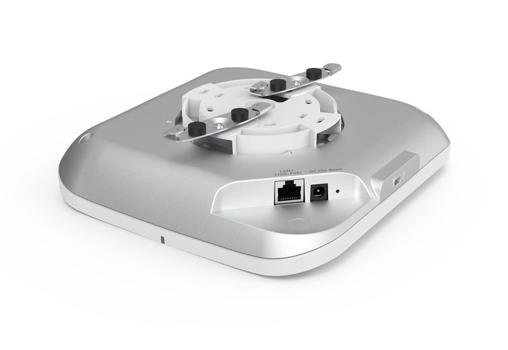 EnGenius Managed Access pointWi-Fi 7 (11be)5GbE 360 at Internal 4x5dBi & 4x6dBi & 4x7dBi (ECW526/KZ)