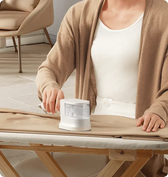 Гладить горизонтально или вертикально, как вам удобно.