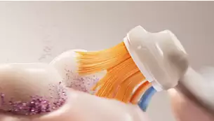 Удаляет зубной налет до 20 раз лучше по сравнению с обычной зубной щеткой