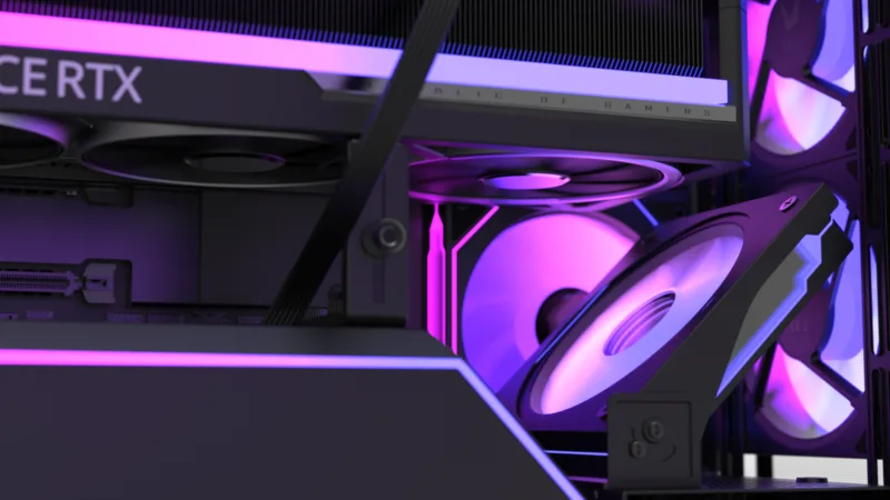 Регулируемое крепление нижнего вентилятора — направленное охлаждение GPU