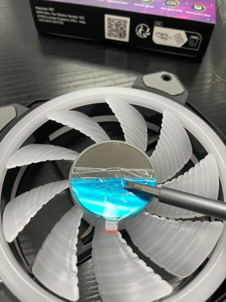 Просто попробуйте и осветите свою систему яркими RGB-лампами!