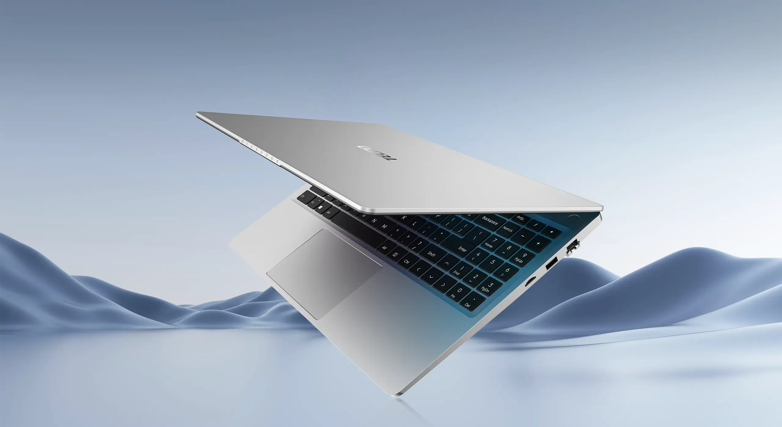 Полностью металлический корпус