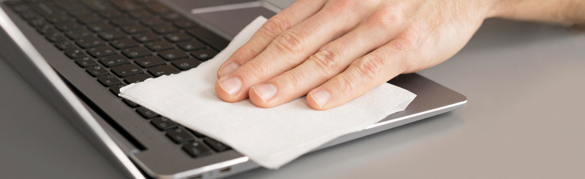 Як почистити ноутбук від пилу в домашніх умовах - Поради та інструкції -  Техноблог